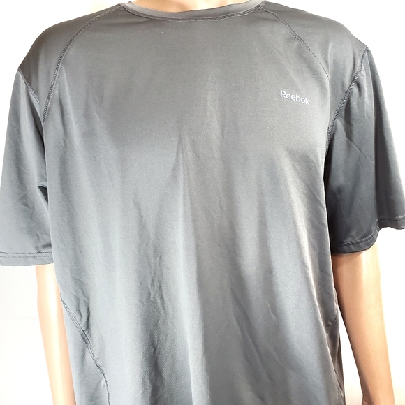 Reebok Other - Reebok performance top